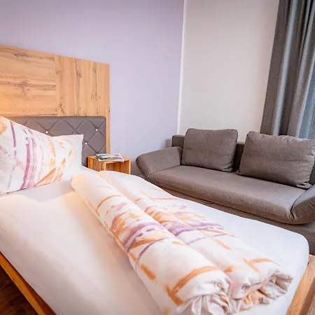 Sandhof 3*